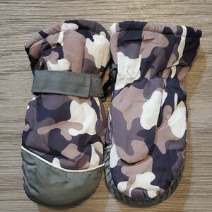 Kids Camouflage Winter Mittens
